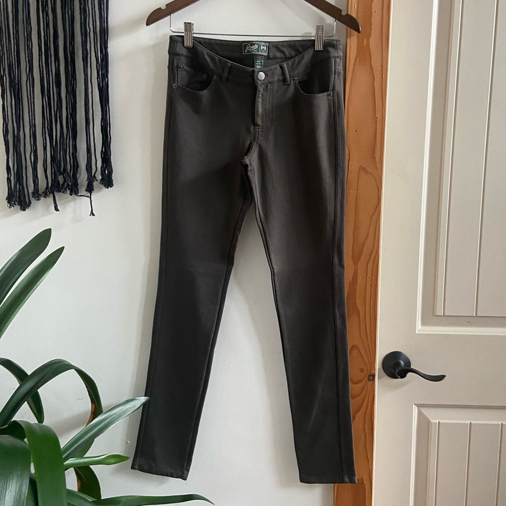 🔸 Roots 🔸 dark green jeggings